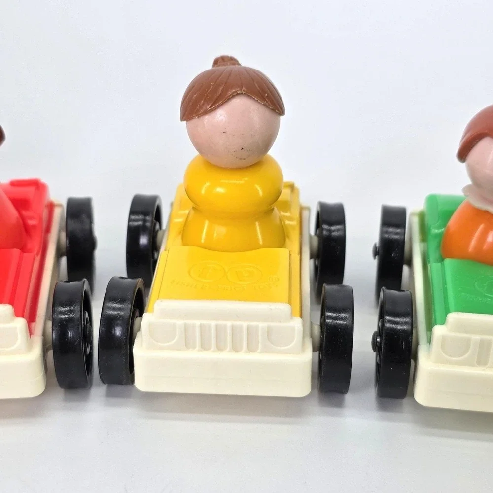 Vintage Fisher Price Little People‎ Gas Car Red Yellow Green Blue Stop Walk Sign